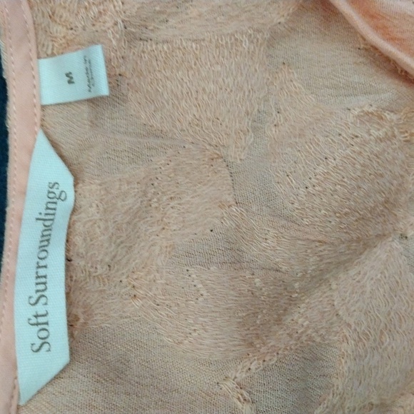 Soft surrounding 3/4 quarter sleeves - Picture 2 of 3